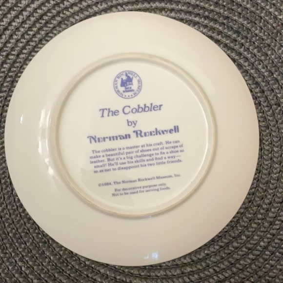 🎉 SALE - “The Cobbler” Norman Rockwell Plate🎉 - Picture 2 of 2